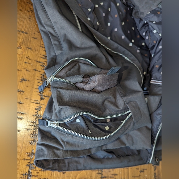 Burton Small Snow/Ski Jacket - Picture 9 of 16